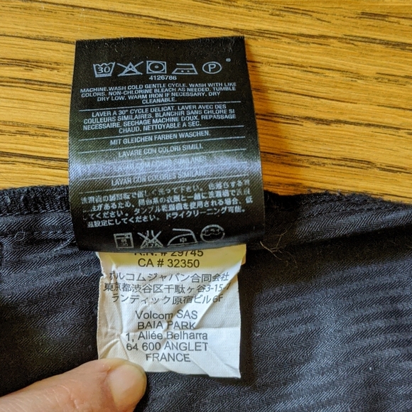 Volcom Frochickie 5 Sz 7 Black Shorts Chino - Picture 6 of 10